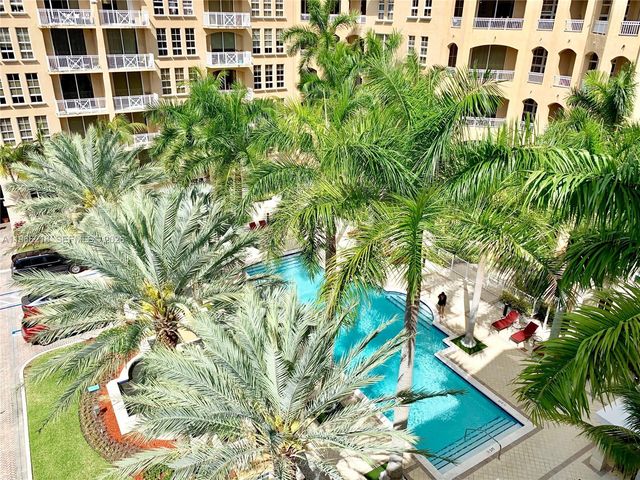 3001 NE 185th St 103, Aventura, FL 33180