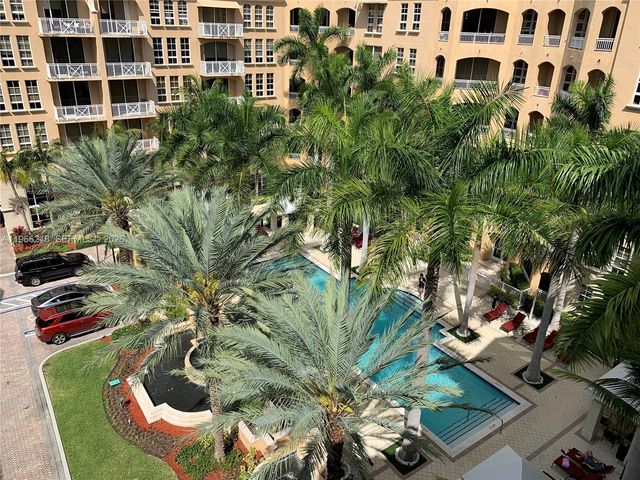 3001 NE 185th St 103, Aventura, FL 33180