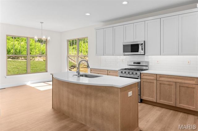 2947 Bluff Ridge Court, Maryville, IL 62062