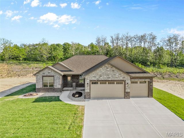 2947 Bluff Ridge Court, Maryville, IL 62062
