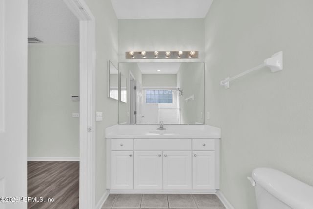 1745 FOREST LAKE Circle 2, Jacksonville, FL 32225