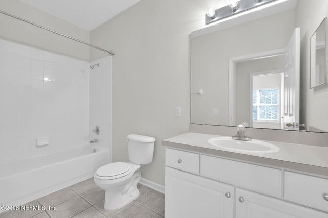 1745 FOREST LAKE Circle 2, Jacksonville, FL 32225