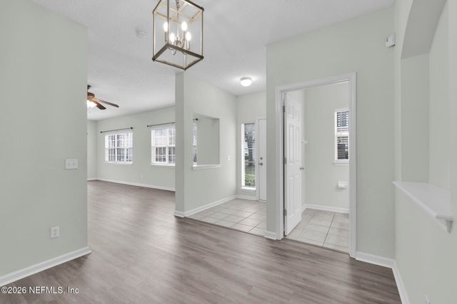1745 FOREST LAKE Circle 2, Jacksonville, FL 32225