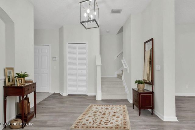 1745 FOREST LAKE Circle 2, Jacksonville, FL 32225