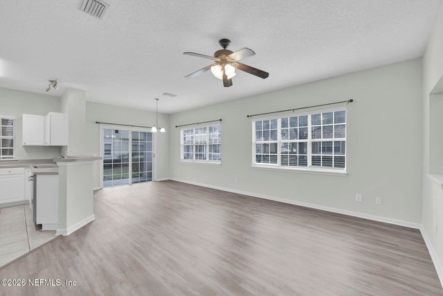 1745 FOREST LAKE Circle 2, Jacksonville, FL 32225