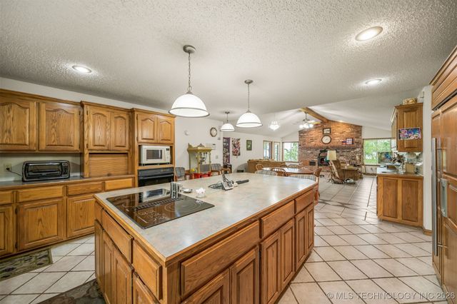 4590 E 480 Road, Pryor, OK 74361