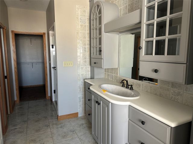 3310 NE Huntington Lane, Ankeny, IA 50021