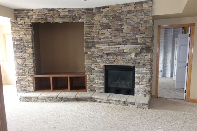 3310 NE HUNTINGTON Lane, Ankeny, IA 50021