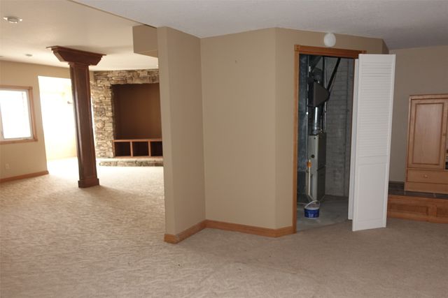 3310 NE HUNTINGTON Lane, Ankeny, IA 50021