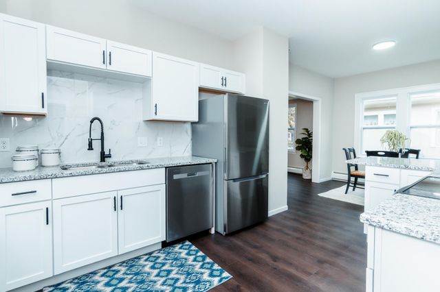 5131 S 36th Avenue S, Minneapolis, MN 55417