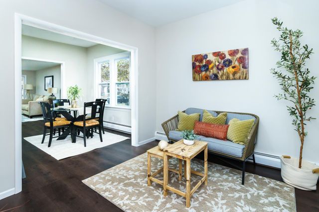 5131 S 36th Avenue S, Minneapolis, MN 55417