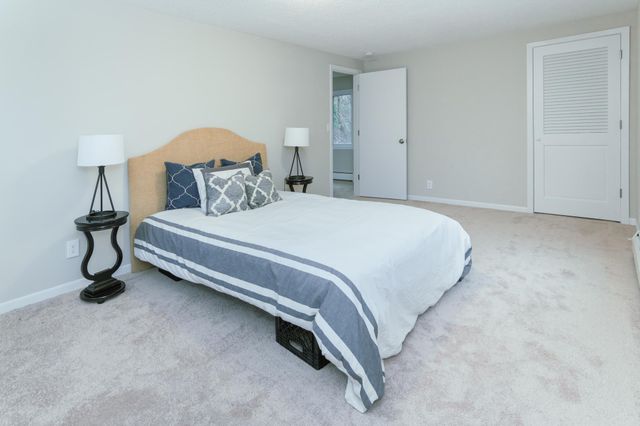 5131 S 36th Avenue S, Minneapolis, MN 55417