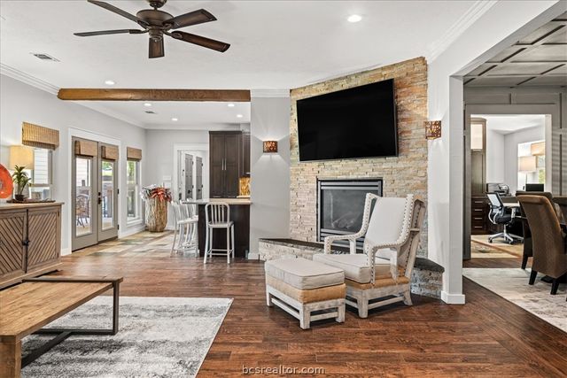 1502 Reimer, Brenham, TX 77833