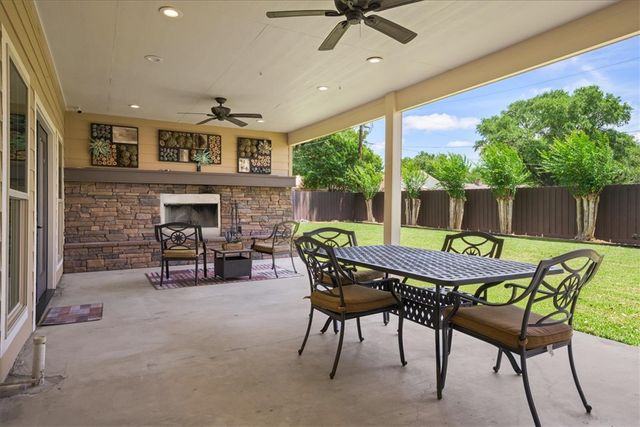 1502 Reimer, Brenham, TX 77833