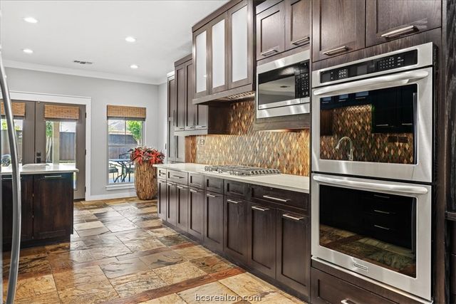 1502 Reimer, Brenham, TX 77833