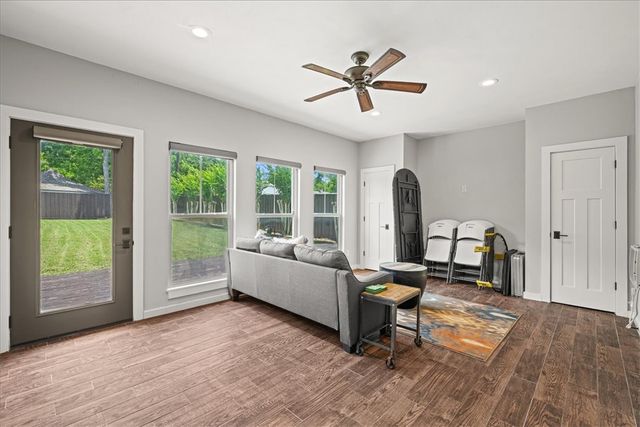 1502 Reimer, Brenham, TX 77833