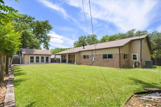 1502 Reimer, Brenham, TX 77833