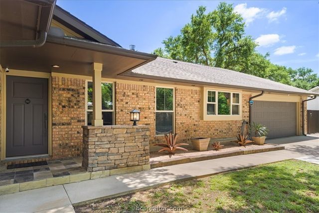 1502 Reimer, Brenham, TX 77833