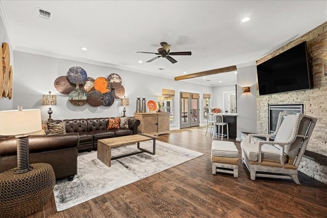 1502 Reimer, Brenham, TX 77833