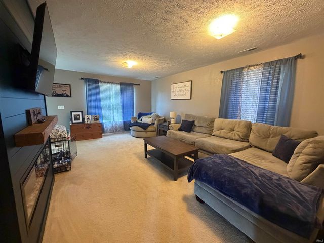 3212 Oaklyn Drive, Evansville, IN 47711