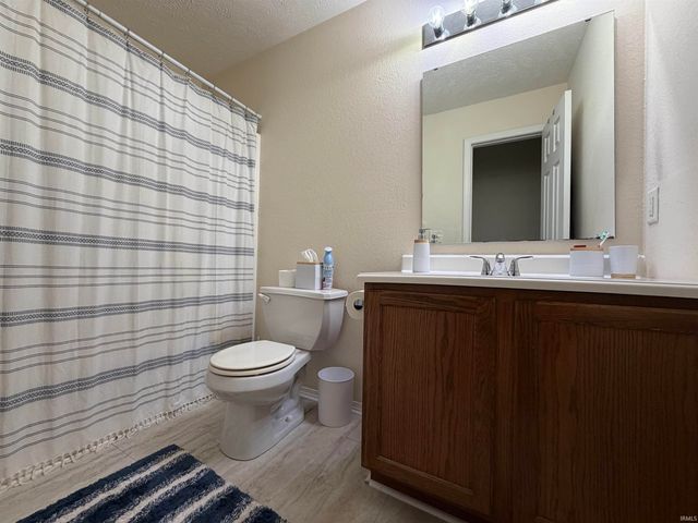 3212 Oaklyn Drive, Evansville, IN 47711