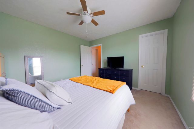 3212 Oaklyn Drive, Evansville, IN 47711