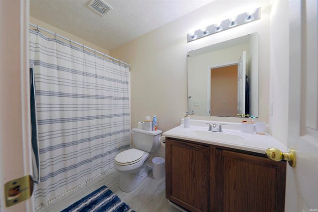 3212 Oaklyn Drive, Evansville, IN 47711