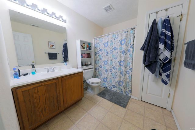 3212 Oaklyn Drive, Evansville, IN 47711
