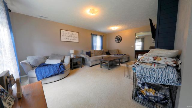 3212 Oaklyn Drive, Evansville, IN 47711