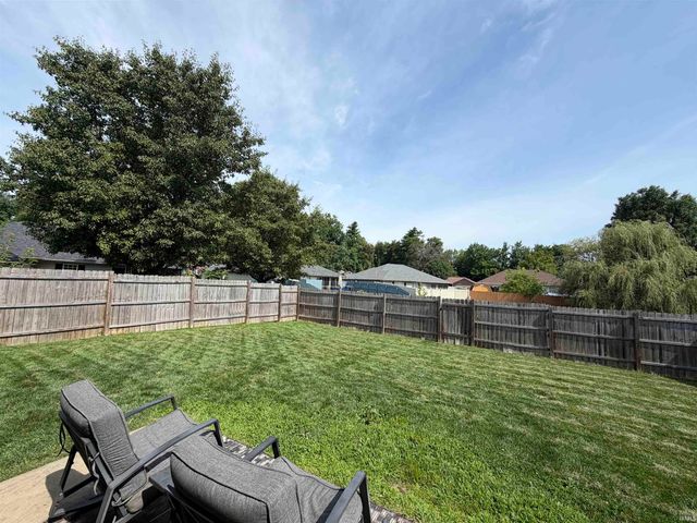 3212 Oaklyn Drive, Evansville, IN 47711