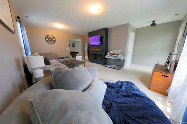 3212 Oaklyn Drive, Evansville, IN 47711
