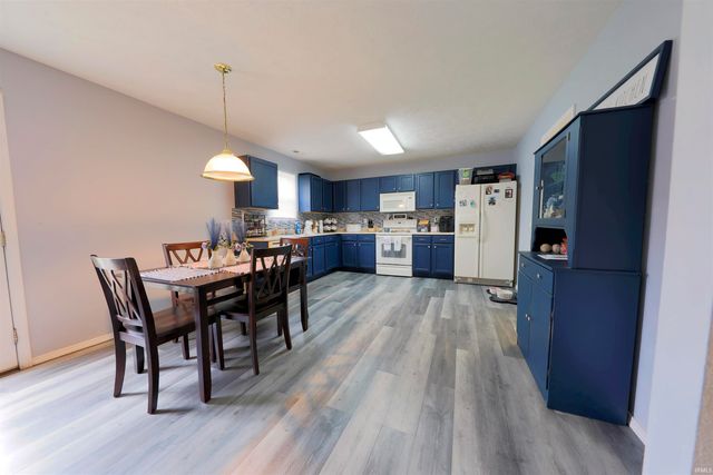 3212 Oaklyn Drive, Evansville, IN 47711