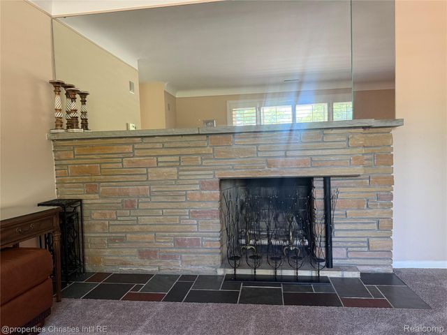 1640 Orchard Lane, Bloomfield Hills, MI 48301