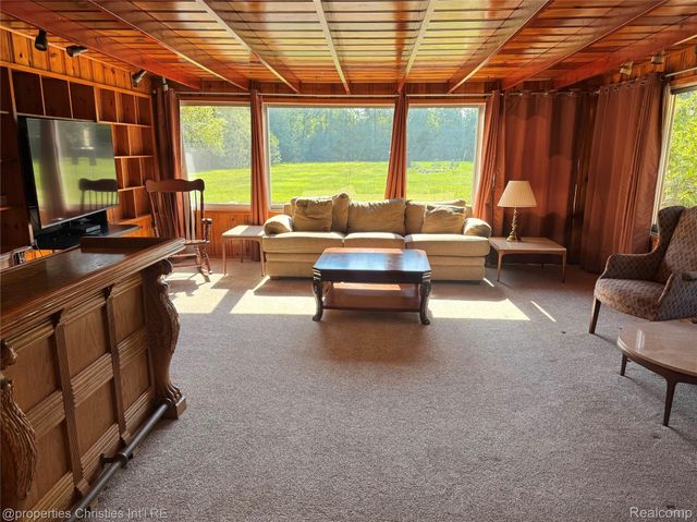 1640 Orchard Lane, Bloomfield Hills, MI 48301