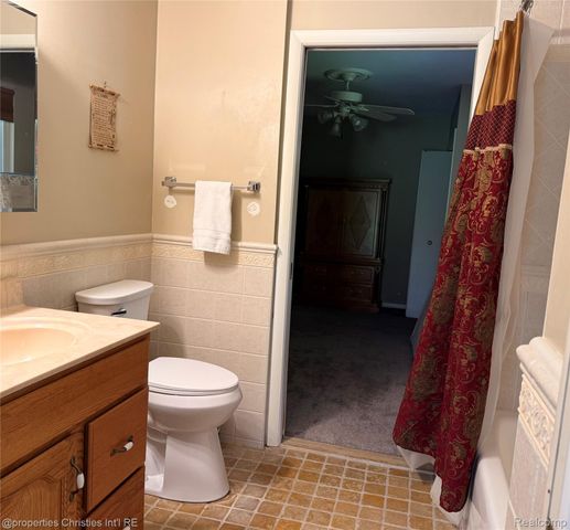 1640 Orchard Lane, Bloomfield Hills, MI 48301
