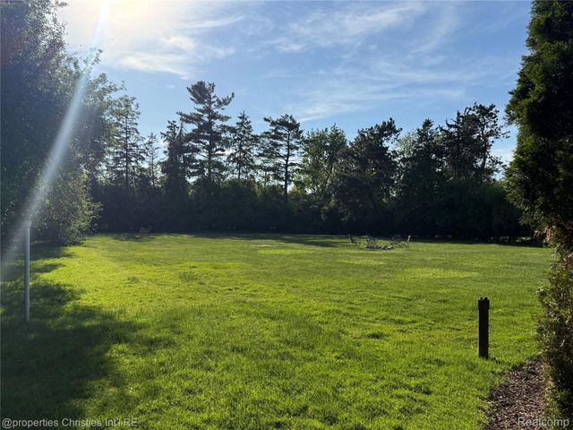 1640 Orchard Lane, Bloomfield Hills, MI 48301