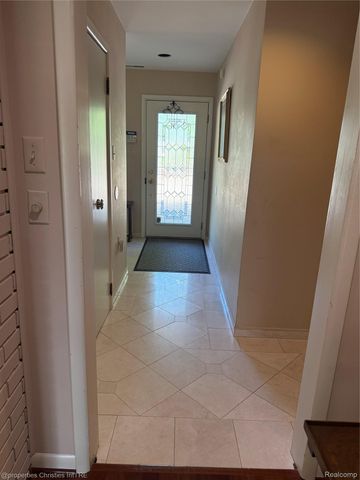 1640 Orchard Lane, Bloomfield Hills, MI 48301