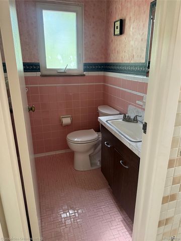 1640 Orchard Lane, Bloomfield Hills, MI 48301