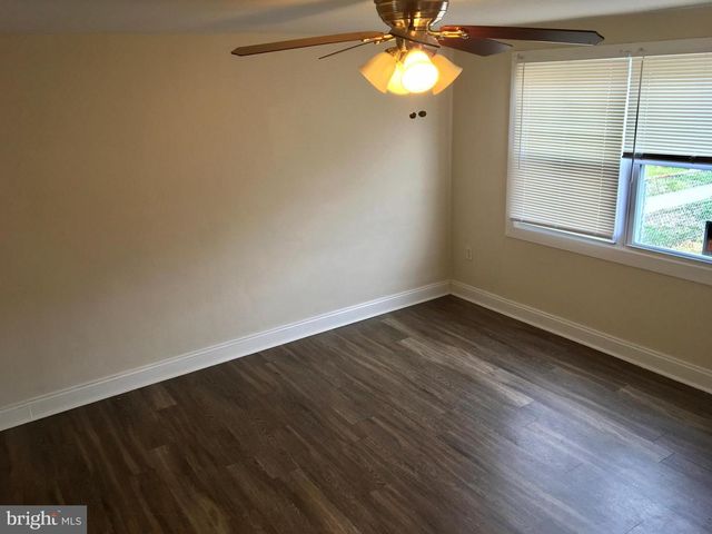 2004 LARKHALL RD, Dundalk, MD 21222