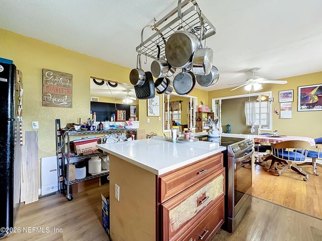7410 PINEVILLE Drive, Jacksonville, FL 32244