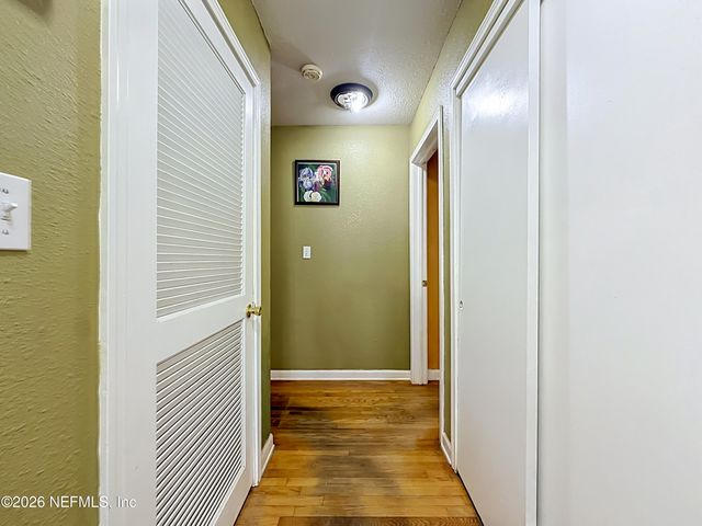 7410 PINEVILLE Drive, Jacksonville, FL 32244