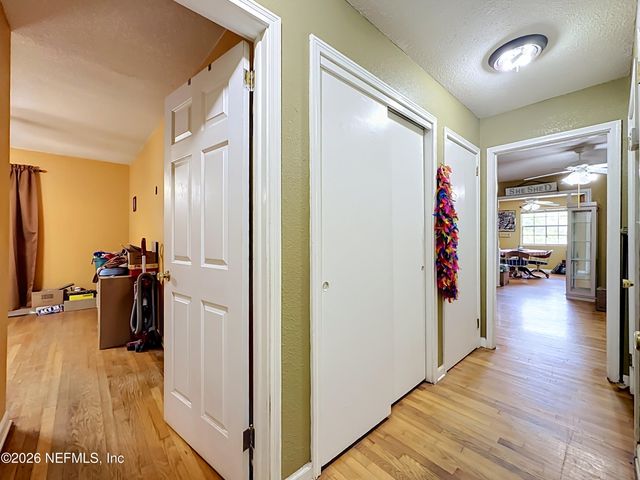 7410 PINEVILLE Drive, Jacksonville, FL 32244