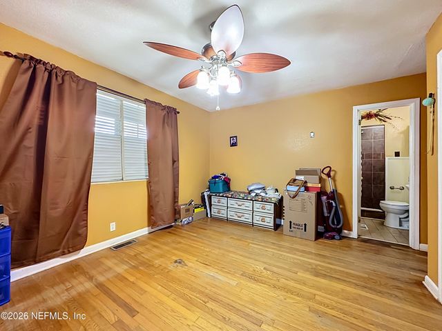 7410 PINEVILLE Drive, Jacksonville, FL 32244