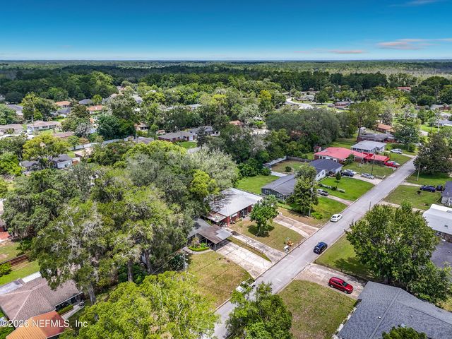 7410 PINEVILLE Drive, Jacksonville, FL 32244