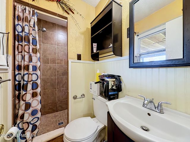 7410 PINEVILLE Drive, Jacksonville, FL 32244