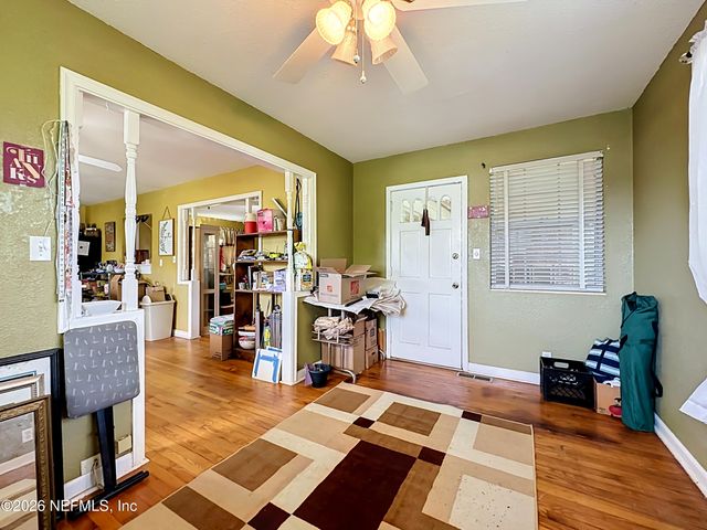 7410 PINEVILLE Drive, Jacksonville, FL 32244