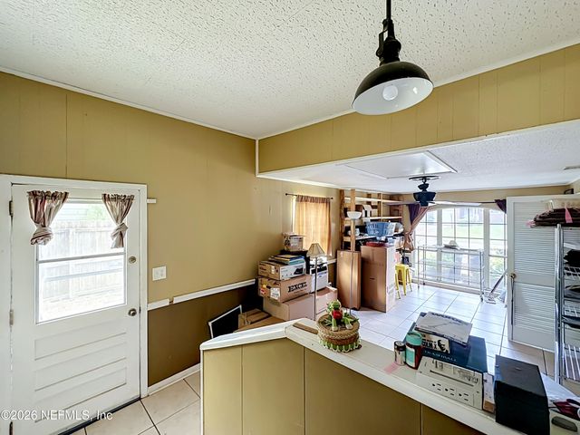 7410 PINEVILLE Drive, Jacksonville, FL 32244