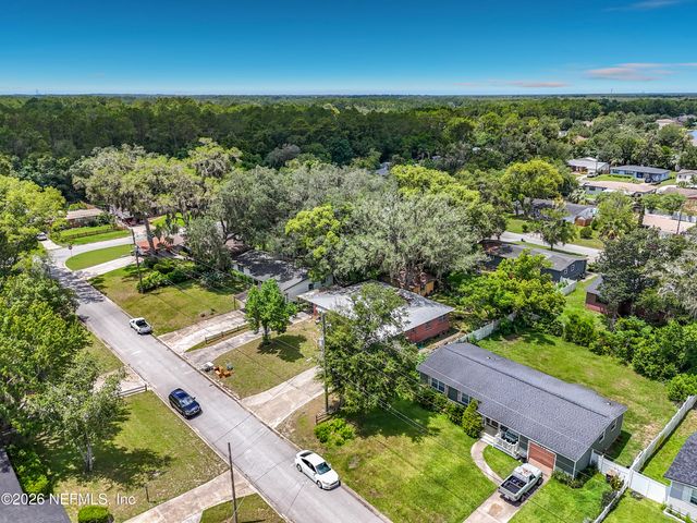 7410 PINEVILLE Drive, Jacksonville, FL 32244
