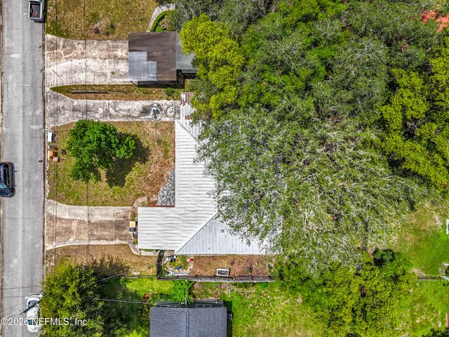7410 PINEVILLE Drive, Jacksonville, FL 32244