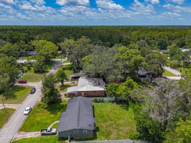 7410 PINEVILLE Drive, Jacksonville, FL 32244